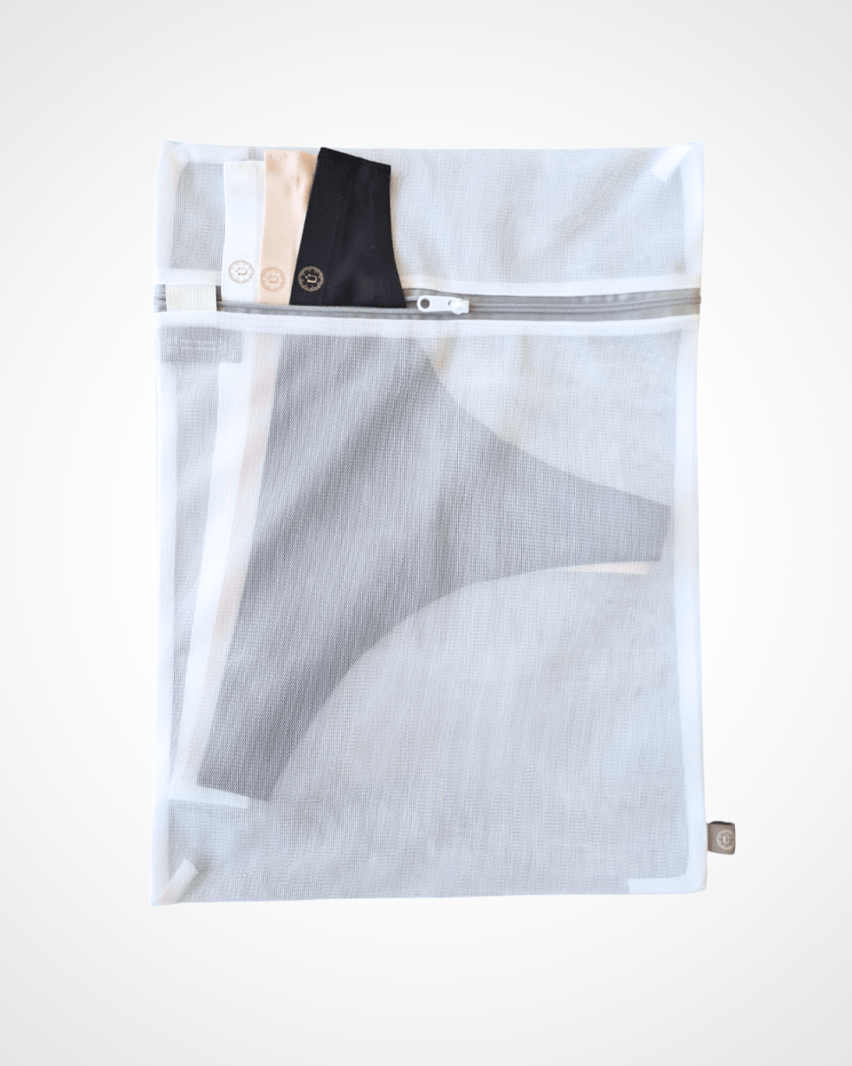 Bolsa de lavado para ropa delicada, Única Lingerie: bolsa con una prenda delicada dentro