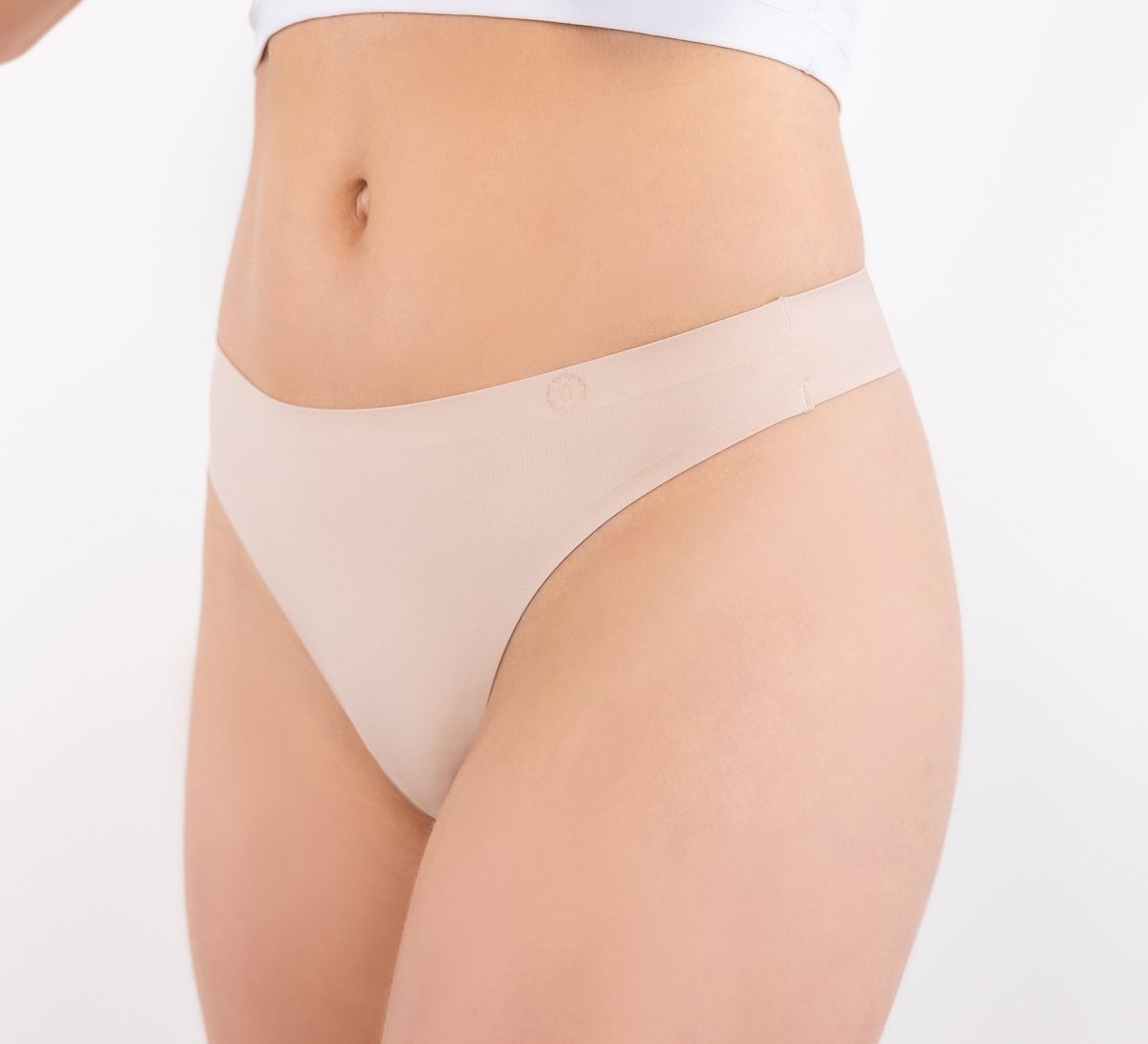 Calzón colaless invisible beige de microfibra Silkdry Flex, Única Lingerie: vista delantera