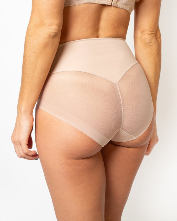 Calzón de control bajo beige de compresión media, Única Lingerie: vista trasera