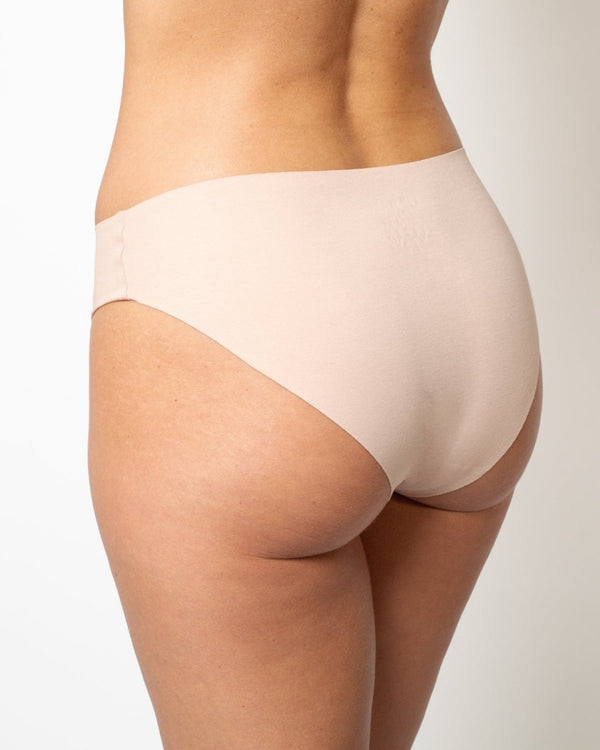 Calzón pantaleta invisible beige de algodón Ultraflex, Única Lingerie: vista trasera